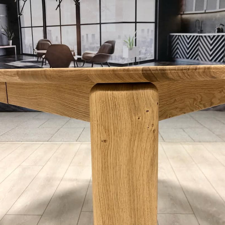 Mesa de jantar redonda extensível em madeira de carvalho maciço Victoria | VESKOR