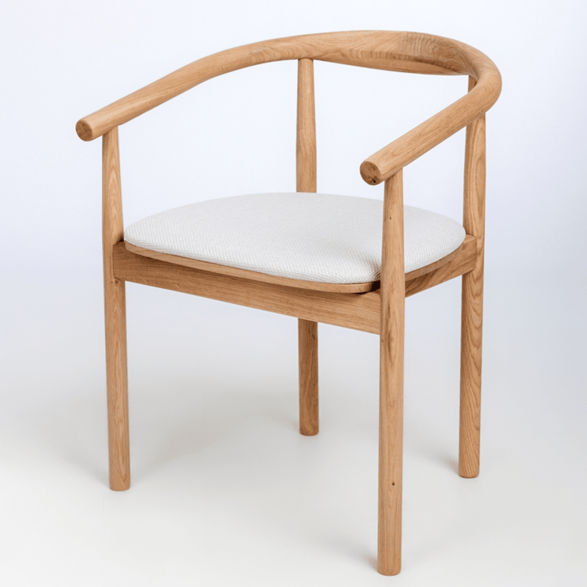 VESKOR Cadeira estofada em carvalho maciço da coleção Lea Mobiliário nórdico com um design moderno Mobel.Store