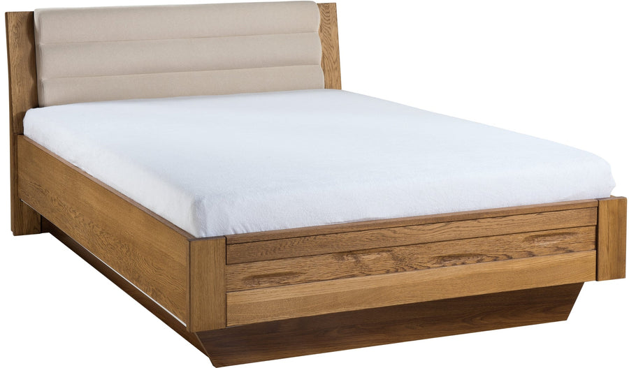 Estrutura de cama elevada em carvalho maciço da colecção Velvet da VESKOR. Mobiliário nórdico com um design moderno.