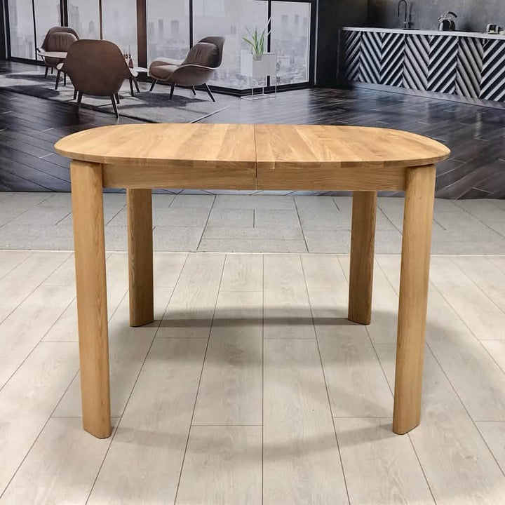 Mesa de jantar redonda extensível em madeira de carvalho maciço Victoria | VESKOR