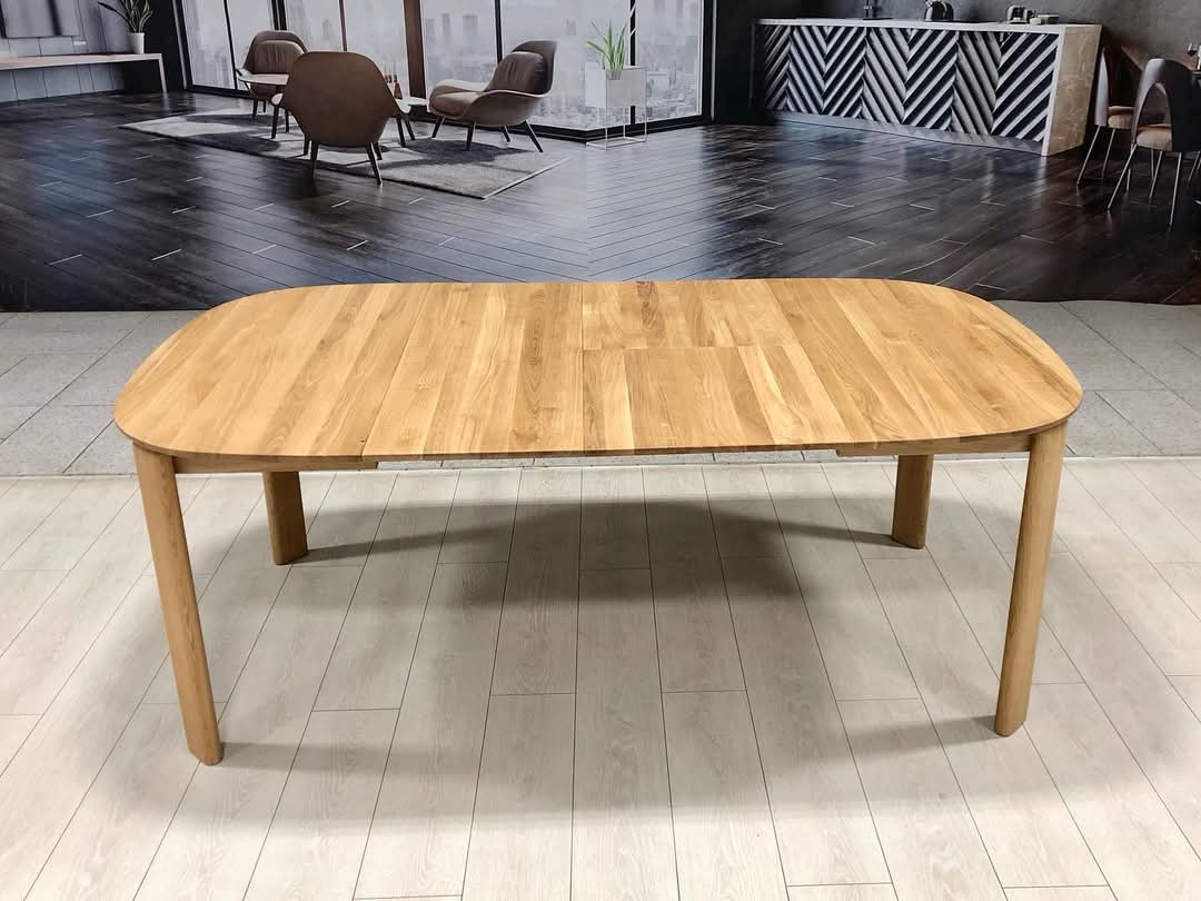 Mesa de jantar redonda extensível em madeira de carvalho maciço Victoria | VESKOR