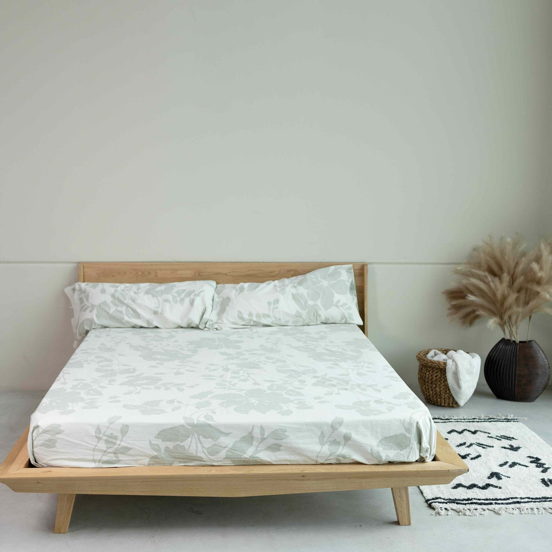 Cama de casal em carvalho maciço MALMO | VESKOR