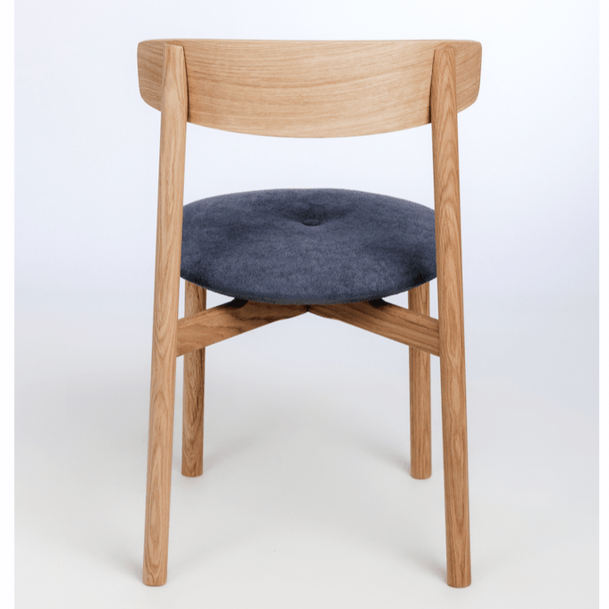 VESKOR Cadeira estofada em carvalho maciço da coleção Nora Mobiliário nórdico com um design moderno Mobel.Store