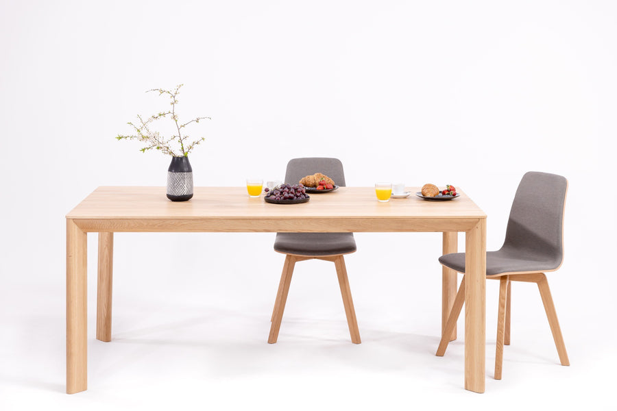 Mesa de jantar fixa de madeira maciça DITA | KARPIS