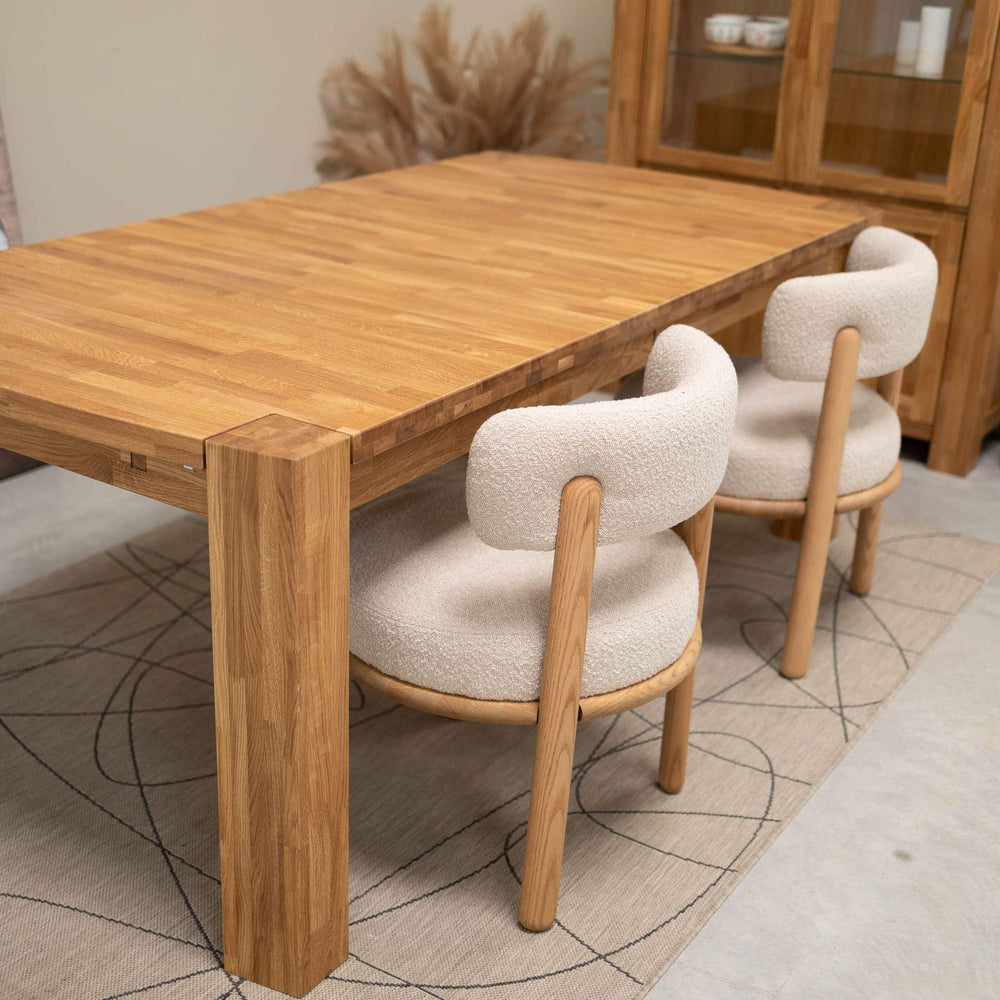 VESKOR Cadeira estofada em carvalho maciço da coleção Lova Mobiliário nórdico com um design moderno Mobel.Store