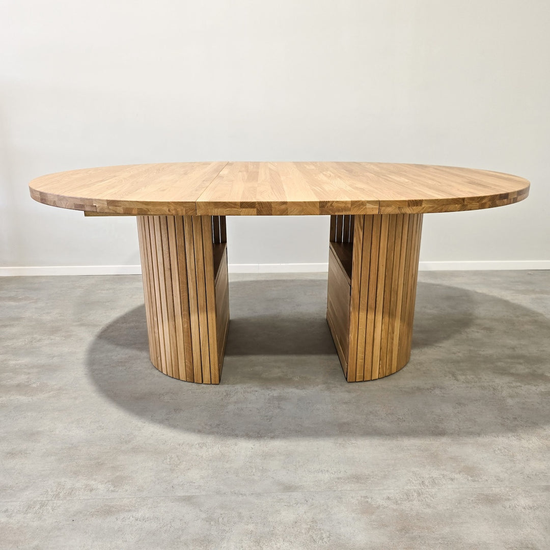 Mesa de jantar redonda extensível VESKOR em carvalho maciço ROMA 135-235 x 135 x 75 cm.