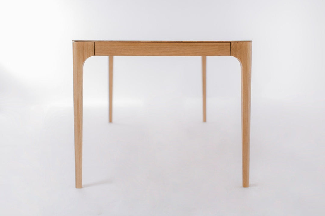 Mesa de jantar extensível em madeira maciça CREATIV | KARPIS