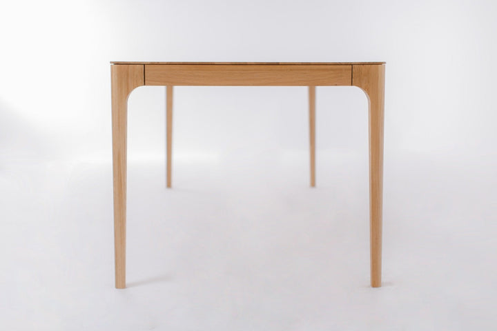 Mesa de jantar extensível em madeira maciça CREATIV | KARPIS