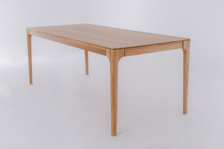 Mesa de jantar extensível em madeira maciça CREATIV | KARPIS