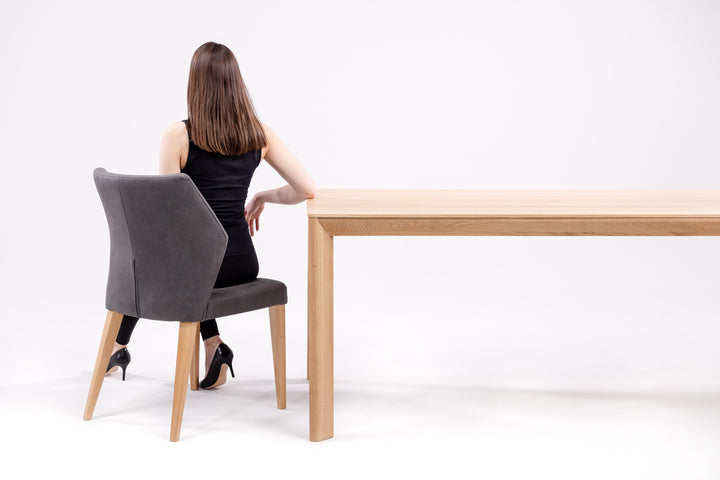 Mesa de jantar extensível de madeira maciça DITA | KARPIS