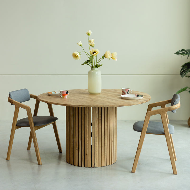 Mesa de jantar VESKOR Paloma madeira maciça de carvalho mobiliário nórdico moderno